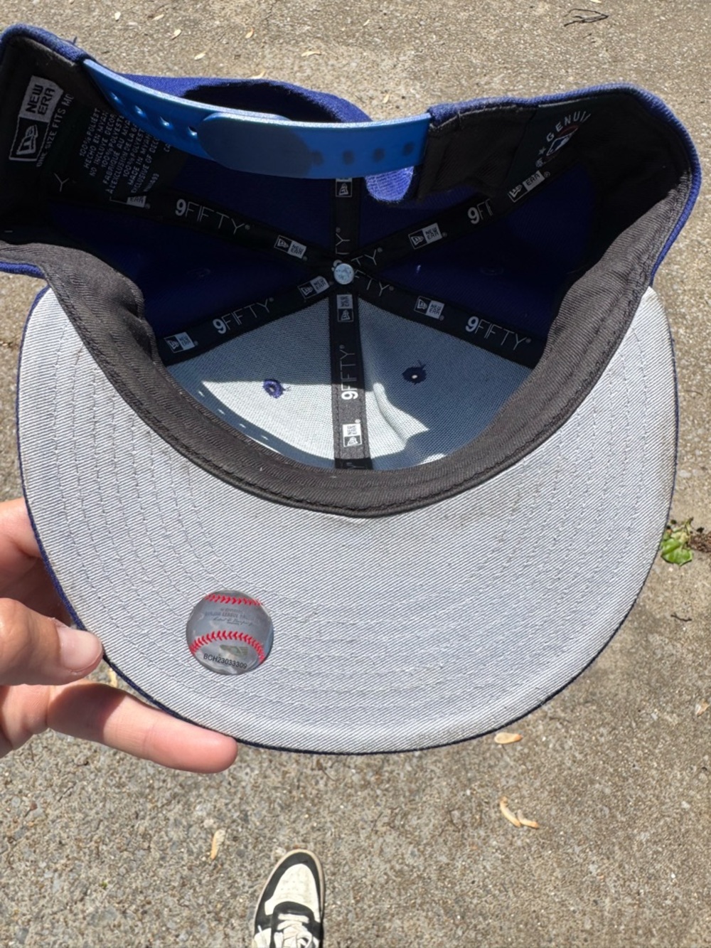 New Era LA Dodgers Royal Blue Snapback Hat with White Logo - Picture 7 of 7